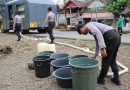 Dampak Kemarau,Polres Kepahiang Salurkan Air Bersih Kepada Warga